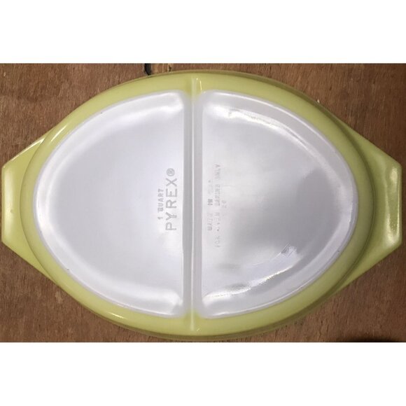 Vintage PYREX Verde Olive Divided Covered Casserole Dish HTF 1 Quart Size EUC - Picture 4 of 7